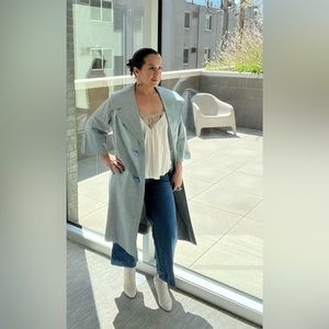 Vintage 1960’s lightweight coat. A-Line shape with 3/4 length sleeves.